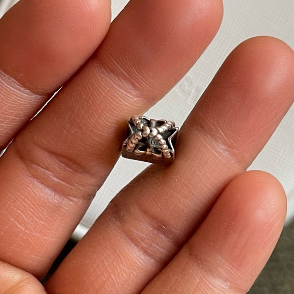 RETIRED AUTHENTIC PANDORA Bow Bag charm EUC - Picture 6 of 7